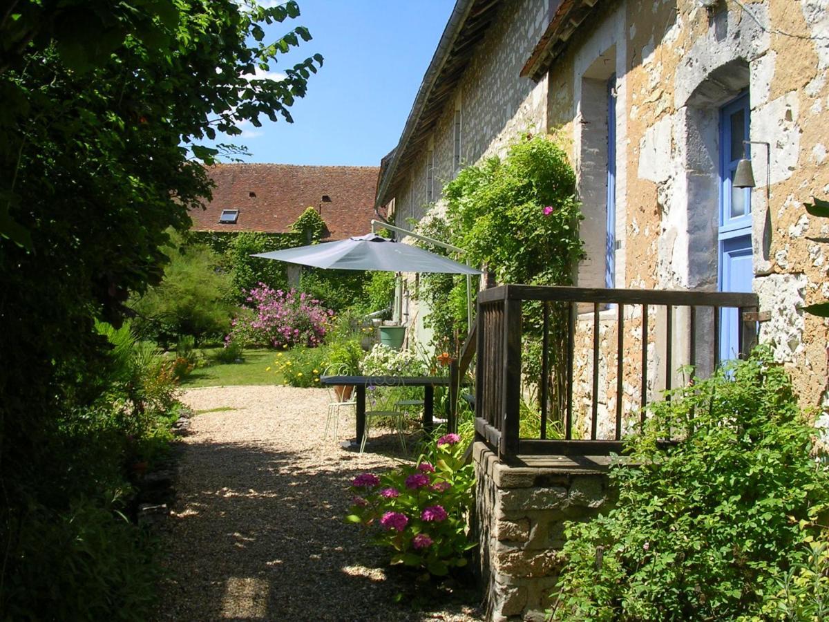 La Maison Des Aubees Remalard Exterior photo